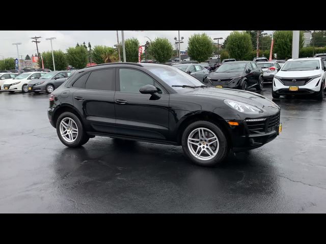 2017 Porsche Macan Base