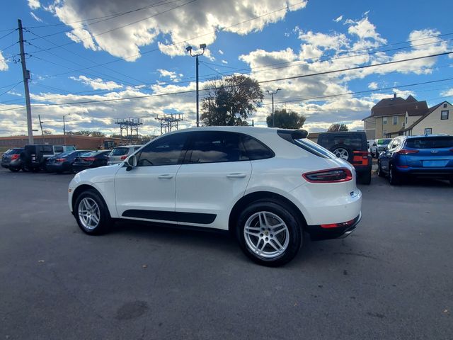 2017 Porsche Macan Base