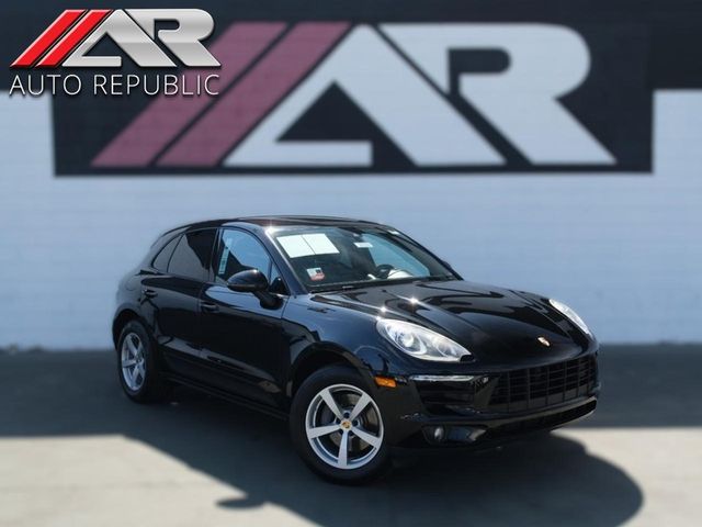 2017 Porsche Macan Base