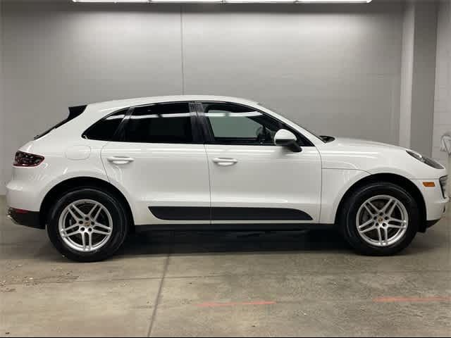 2017 Porsche Macan Base