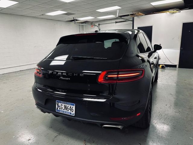 2017 Porsche Macan Base