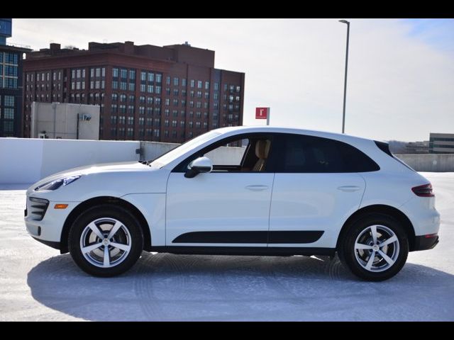 2017 Porsche Macan Base