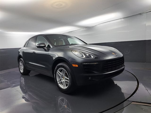 2017 Porsche Macan Base