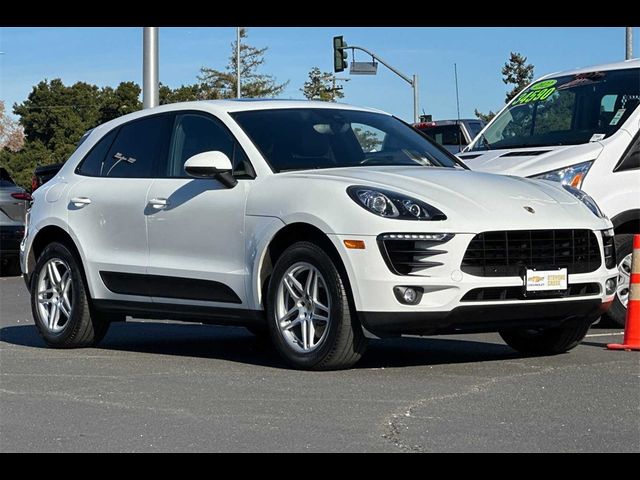 2017 Porsche Macan Base