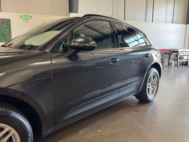 2017 Porsche Macan Base