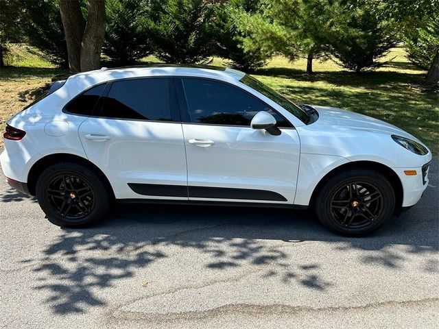 2017 Porsche Macan Base