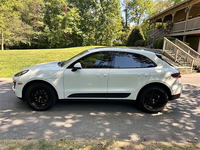 2017 Porsche Macan Base