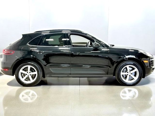 2017 Porsche Macan Base