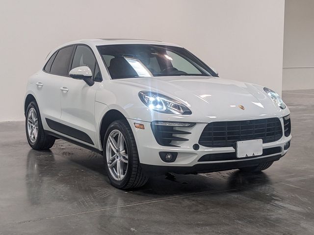 2017 Porsche Macan Base