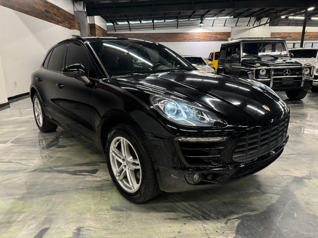 2017 Porsche Macan Base