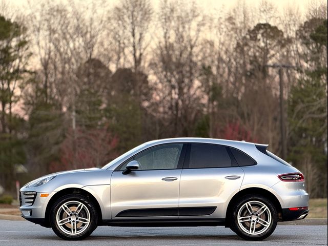 2017 Porsche Macan Base