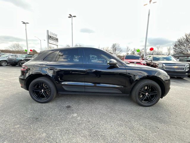 2017 Porsche Macan Base