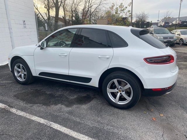 2017 Porsche Macan Base