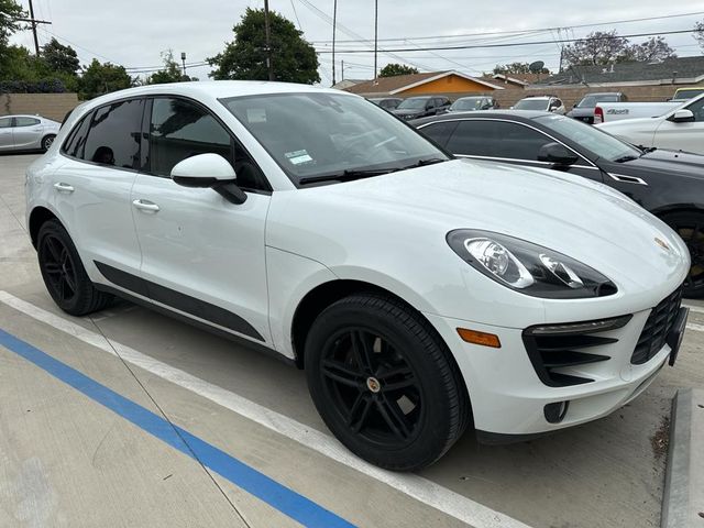 2017 Porsche Macan Base