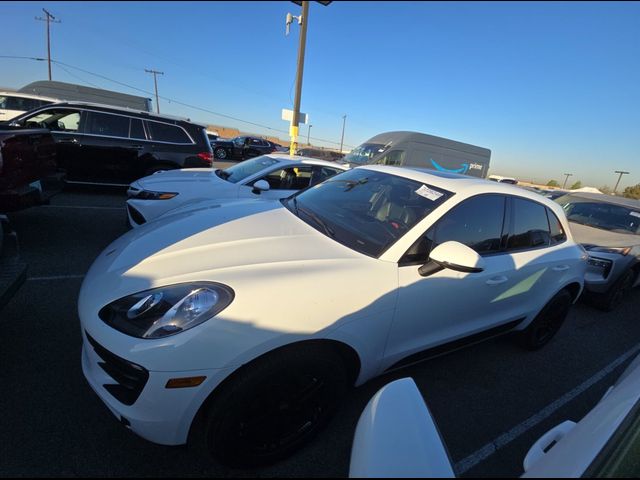 2017 Porsche Macan Base