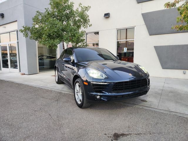 2017 Porsche Macan Base