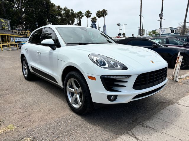 2017 Porsche Macan Base