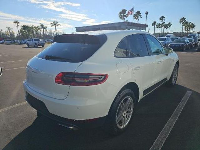 2017 Porsche Macan Base