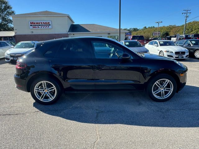 2017 Porsche Macan Base