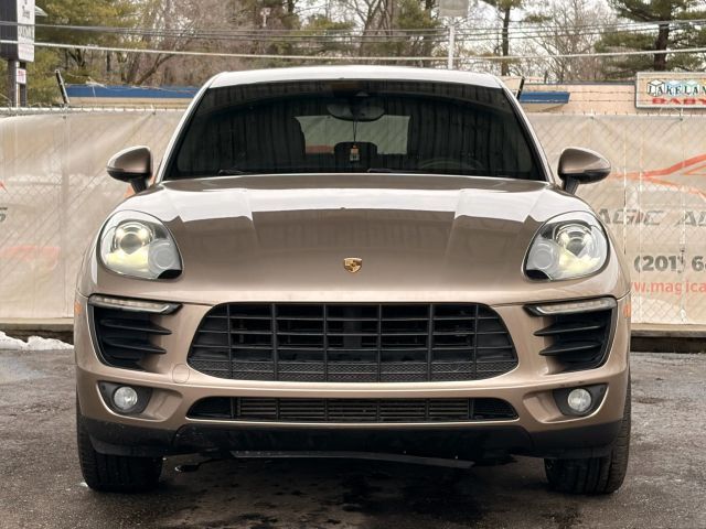 2017 Porsche Macan Base