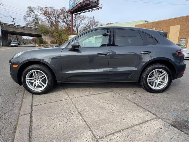 2017 Porsche Macan Base