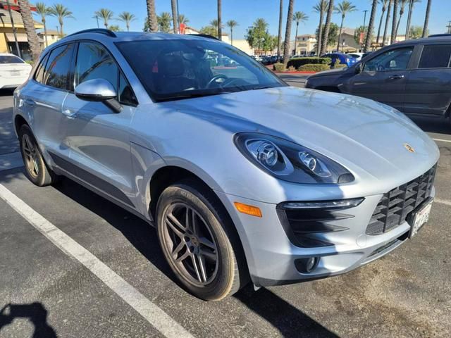 2017 Porsche Macan Base