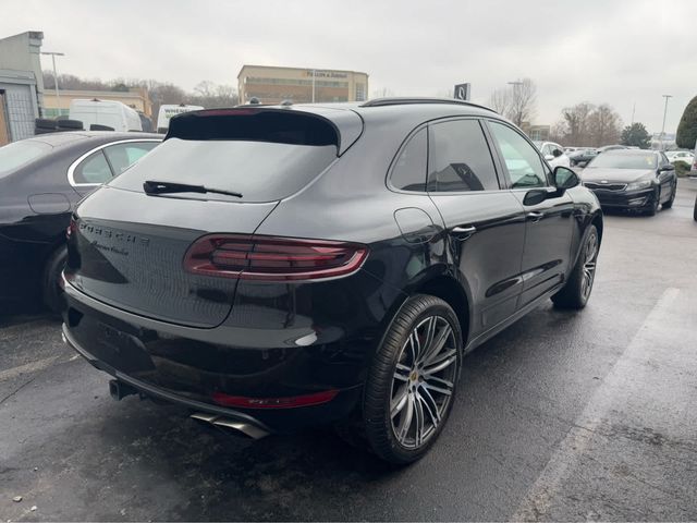 2017 Porsche Macan Turbo