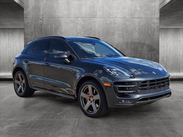 2017 Porsche Macan Turbo