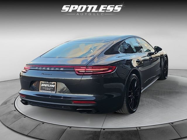 2017 Porsche Panamera 4