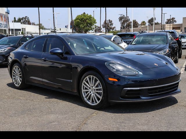 2017 Porsche Panamera 4