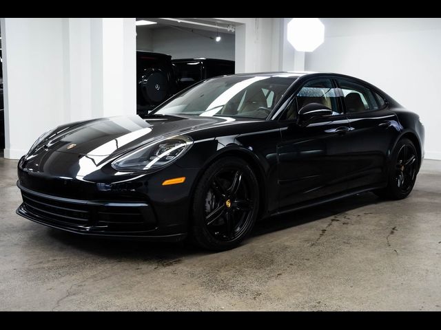 2017 Porsche Panamera 4