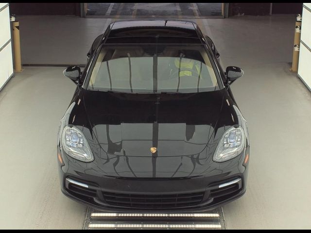 2017 Porsche Panamera 4