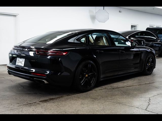 2017 Porsche Panamera 4