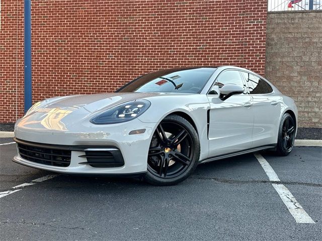 2017 Porsche Panamera 4