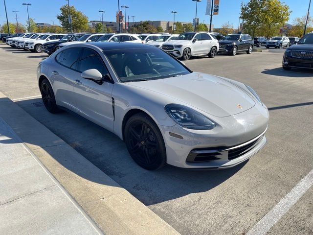 2017 Porsche Panamera 4