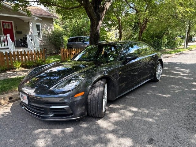 2017 Porsche Panamera 4