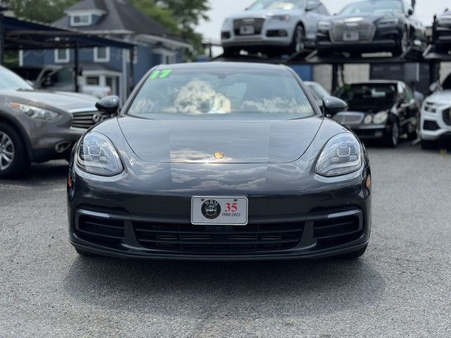 2017 Porsche Panamera 4