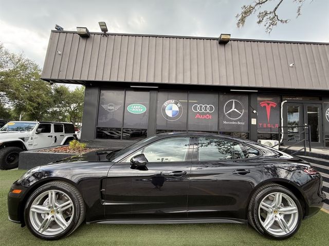 2017 Porsche Panamera 4
