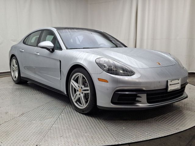 2017 Porsche Panamera 4