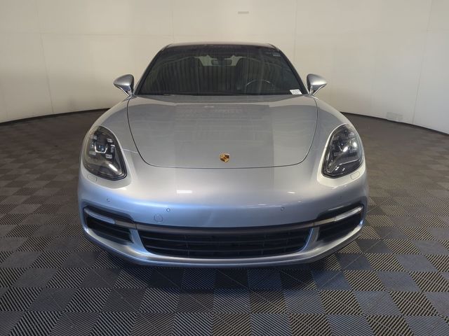 2017 Porsche Panamera 4