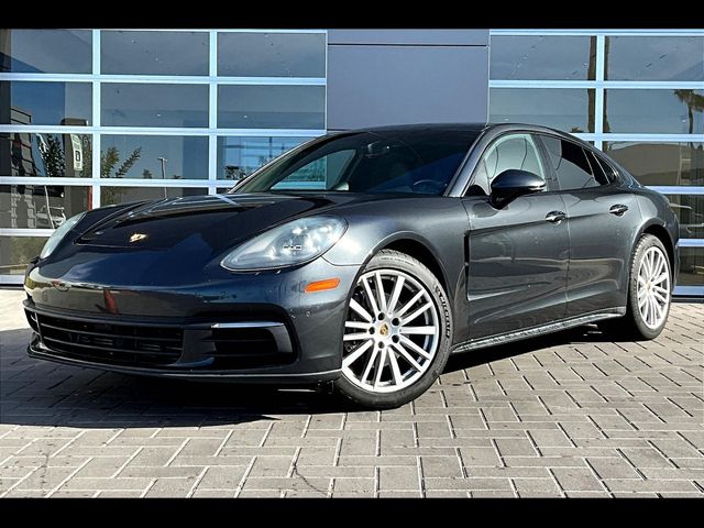 2017 Porsche Panamera 