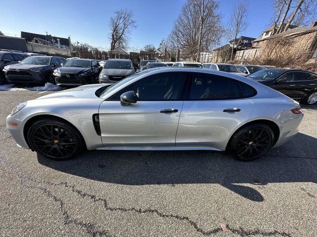 2017 Porsche Panamera 4