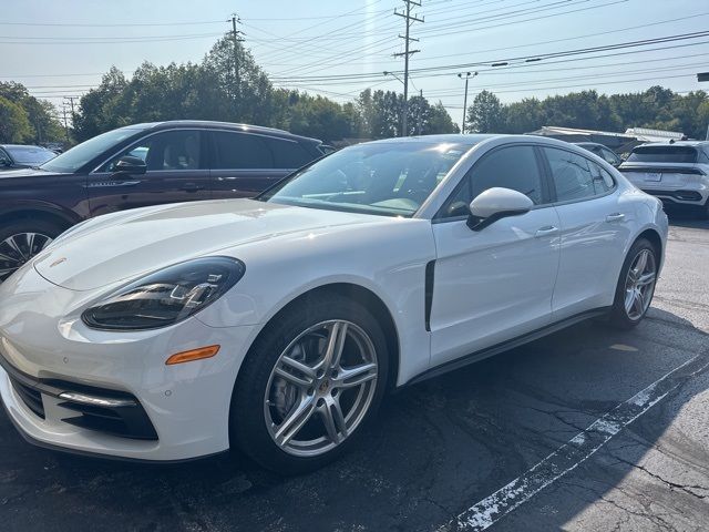 2017 Porsche Panamera 4