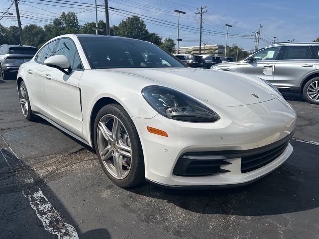 2017 Porsche Panamera 4