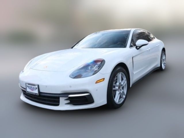 2017 Porsche Panamera 4