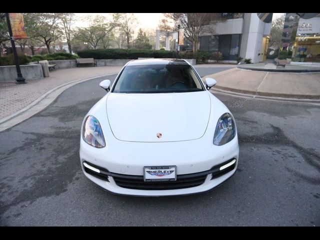 2017 Porsche Panamera 4