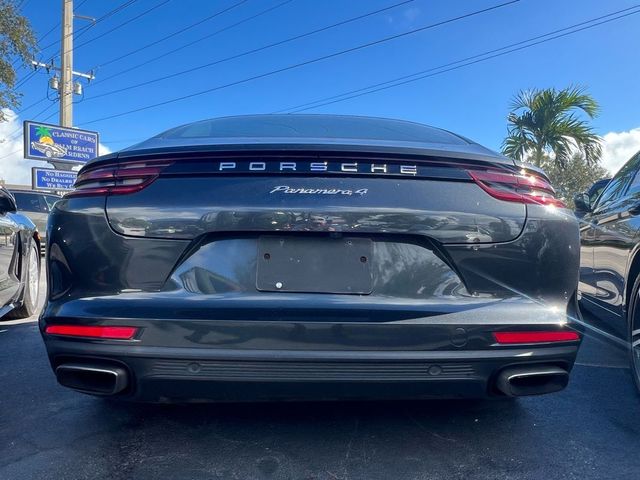 2017 Porsche Panamera 4