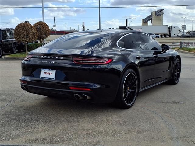 2017 Porsche Panamera 4S