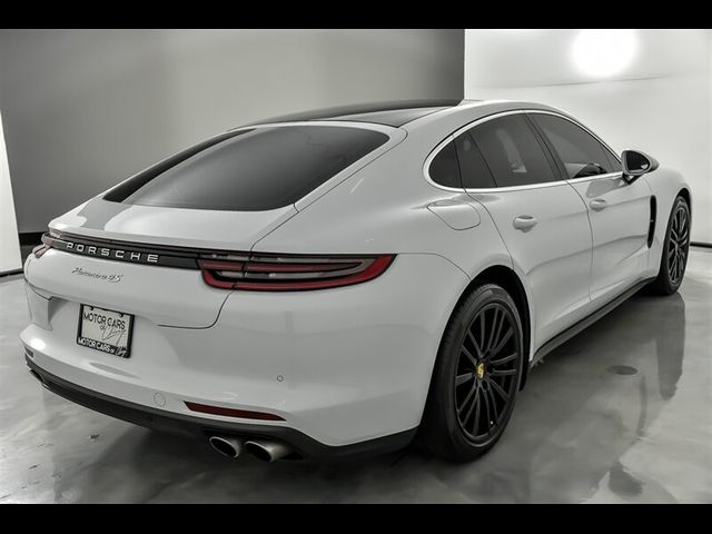 2017 Porsche Panamera 4S