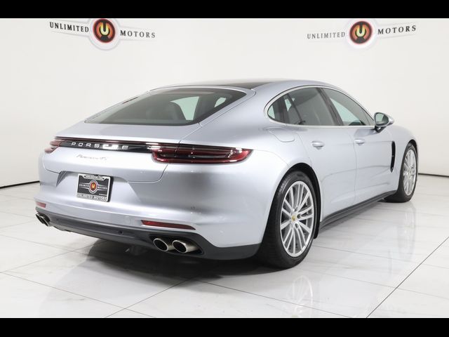 2017 Porsche Panamera 4S